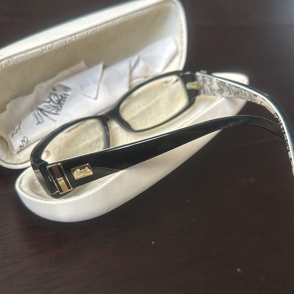 Gucci prescription glasses - Picture 3 of 6